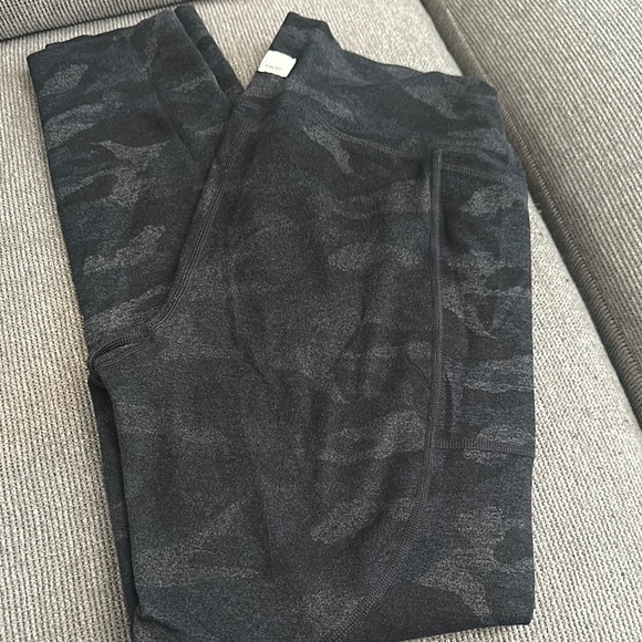 Vuori Clean Elevation Pocket Leggings - Picture 1 of 3
